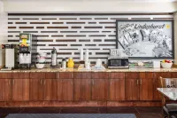 Super 8 by Wyndham Lindenhurst - breakfast