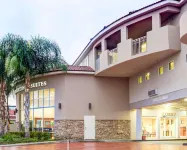 Comfort Inn & Suites Near Universal - N Hollywood - Burbank Hotels near Pierce Brothers Valhalla Memorial Park and Mortuary