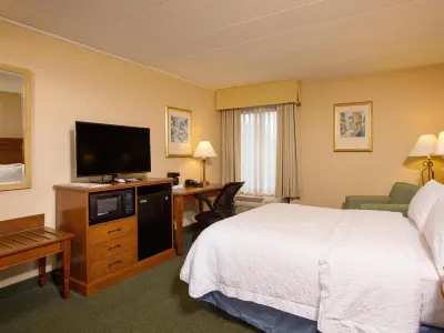 Hampton Inn Fairfax City Hotels in Fairfax