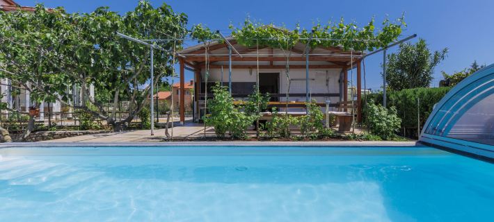 Laura Hotels in Labin