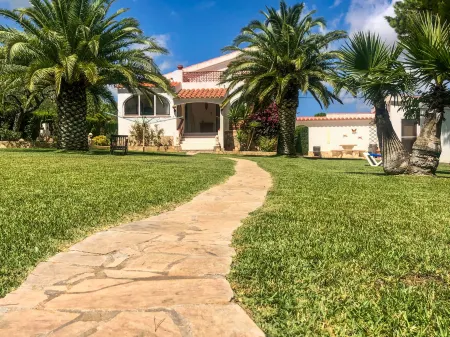 Reny Отели в г. Ла-Амполья