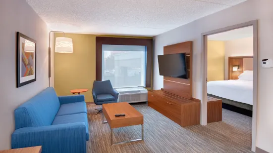 Holiday Inn Express & Suites West Long Branch - Eatontown