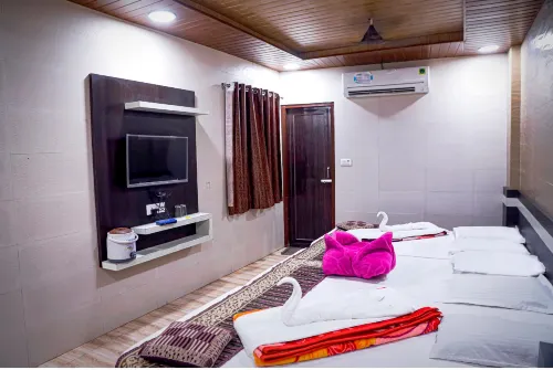 Hotel Qadri 4 Min Distance from Dargah