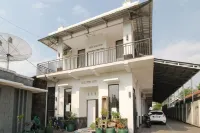 Medical Residence Yogyakarta Hotel dekat Kerajinan Kitiran Gareng Petruk