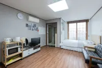 Jeju Denioni Pension Hotels in Hallim Park/Hyeopjae Beach