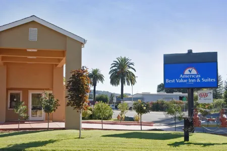 Fairview Inn & Suites Отели рядом с достопримечательностью «Парк Футхилл Риджинал»