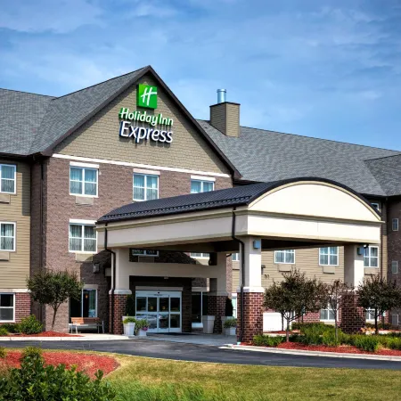 Holiday Inn Express & Suites GREEN BAY EAST by IHG