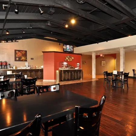 Best Western Plus Raton Hotel