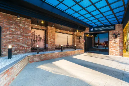 Yongin Legend Hotel Отели рядом с достопримечательностью «Университет Данкука»