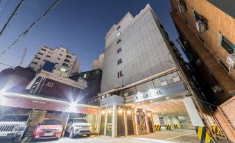 Suyu Palace Hotel