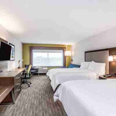 Holiday Inn Express & Suites Hammond Rooms