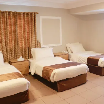 代爾拜特酒店 鄰近塞拉萊機場的酒店