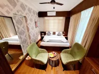Hotel Royal Plaza Hotels in Srinagar