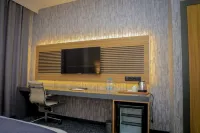 Best Western Premier DJ Hotel