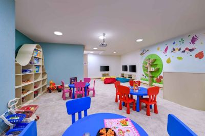 Playground/Children's Club Les Ambassadeurs Hotel & Casino Photo