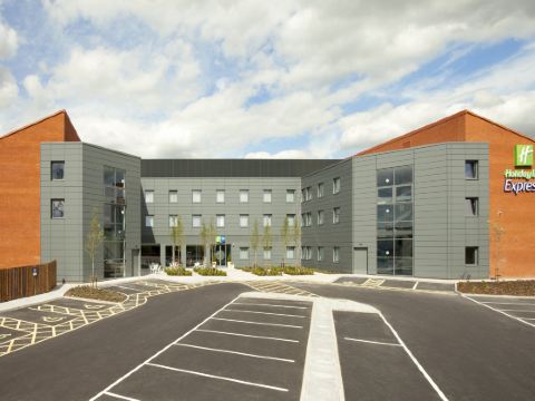 Holiday Inn Express ST. ALBANS - M25, JCT.22 by IHG