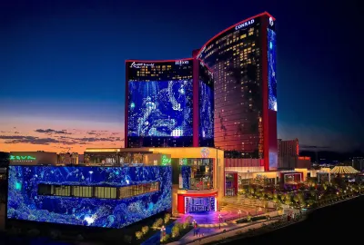 Las Vegas Hilton at Resorts World Hotels near Footaction