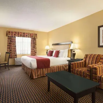 Ramada by Wyndham Surrey/Langley