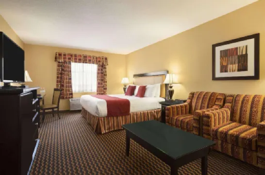 Ramada by Wyndham Surrey/Langley Hotels in Surrey