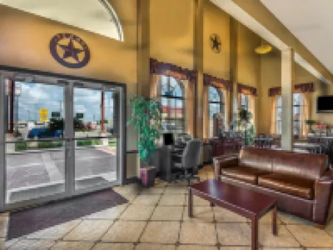 Hill Country Inn & Suites - New Braunfels / Gruene Hotels in Comal County