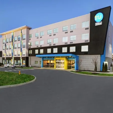 Tru by Hilton Portland Airport