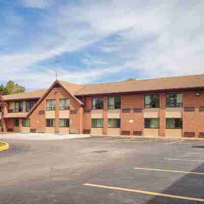 Motel 6 East Syracuse, NY - Airport Hotel Exterior