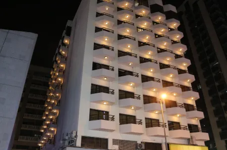 Al Khaleej Grand Hotel Отели рядом с достопримечательностью «Шейх Мохаммед бен Рашид Центр культурной коммуникации»