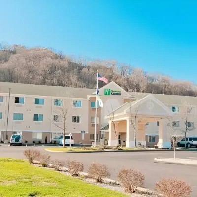 Holiday Inn Express & Suites CHARLESTON-KANAWHA CITY by IHG Hotels near Watt Powell Stadium