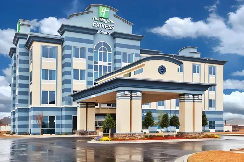 Holiday Inn Express & Suites WARNER ROBINS NORTH WEST by IHG - parking