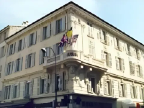 โรงแรมเลอซซีส, นิส โรงแรมในนีซ