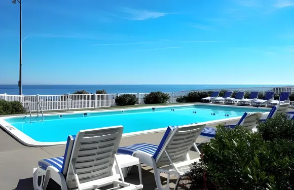 巴斯羅克斯海濱屋酒店