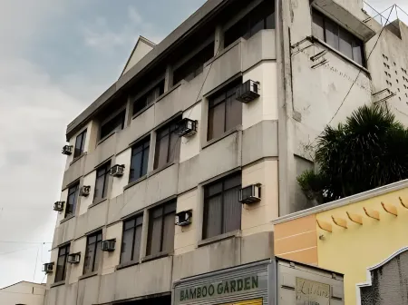 Bamboo Garden Bussiness Inn
