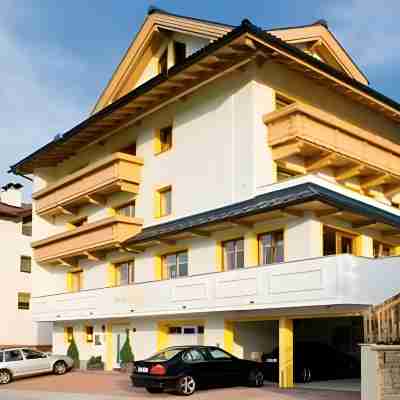 Hotel Garni Regina Hotel Exterior