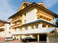Hotel Garni Regina Hotels in Wattens