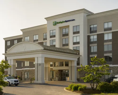 Holiday Inn Express & Suites NORTH BAY by IHG Hotels in North Bay
