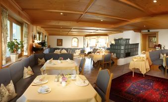 Aster Boutique Hotel & Chalets
