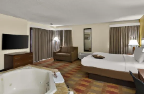 Best Western Lakewood Inn