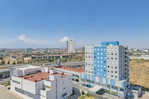 One Puebla Angelopolis Periferico Hotels in Tlaxcalancingo