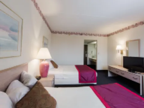 โรงแรมพิเจียนฟอร์จ โรงแรมในพีเจียนฟอร์จ