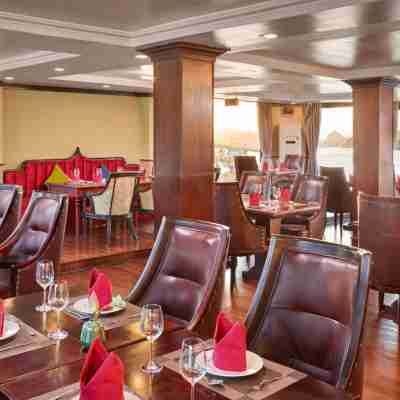 Lan Ha Lotus Cruise Dining/Meeting Rooms
