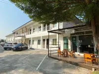 ThanaVill Resort - parking