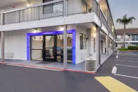 Motel 6 Santa Ana, CA