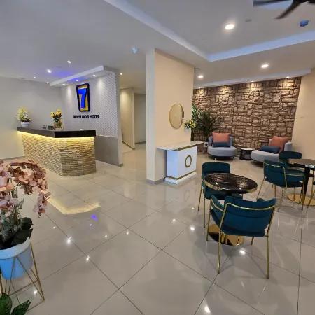 Seven Days Hotel