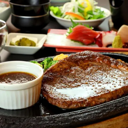 Tochigi Grand Hotel Отели рядом с достопримечательностью «Железнодорожный вокзал Тотиги»