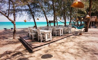 Mumsa Beach Resort & Restaurant