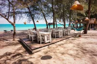 Mumsa Beach Resort & Restaurant Hotels in Thap Sakae