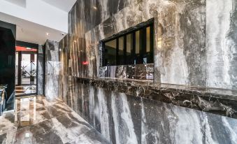 Changwon Jinhae Almond Hotel