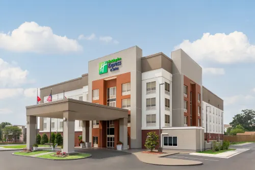 Holiday Inn Express & Suites TUSCALOOSA-UNIVERSITY by IHG - parking