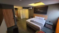 4Play Motel Hotels near Volvo Truck Qro