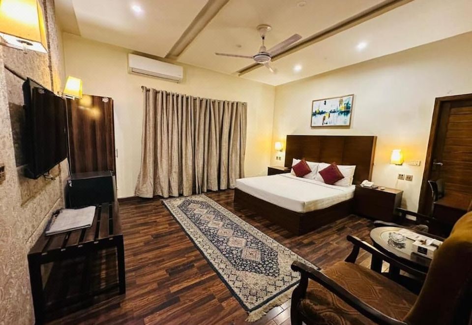 Shelton’s Rezidor Lahore
71-C Main Boulevard Gulberg, Near Siddique Trade Center, Gulberg 2, Lahore, Punjab, 54000, Pakistan